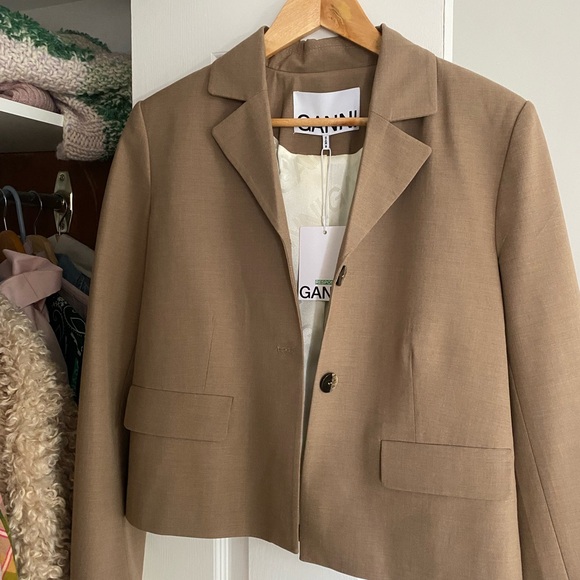 Ganni Jackets & Blazers - NWT *Ganni Cropped Tailored Blazer in Camel Brown